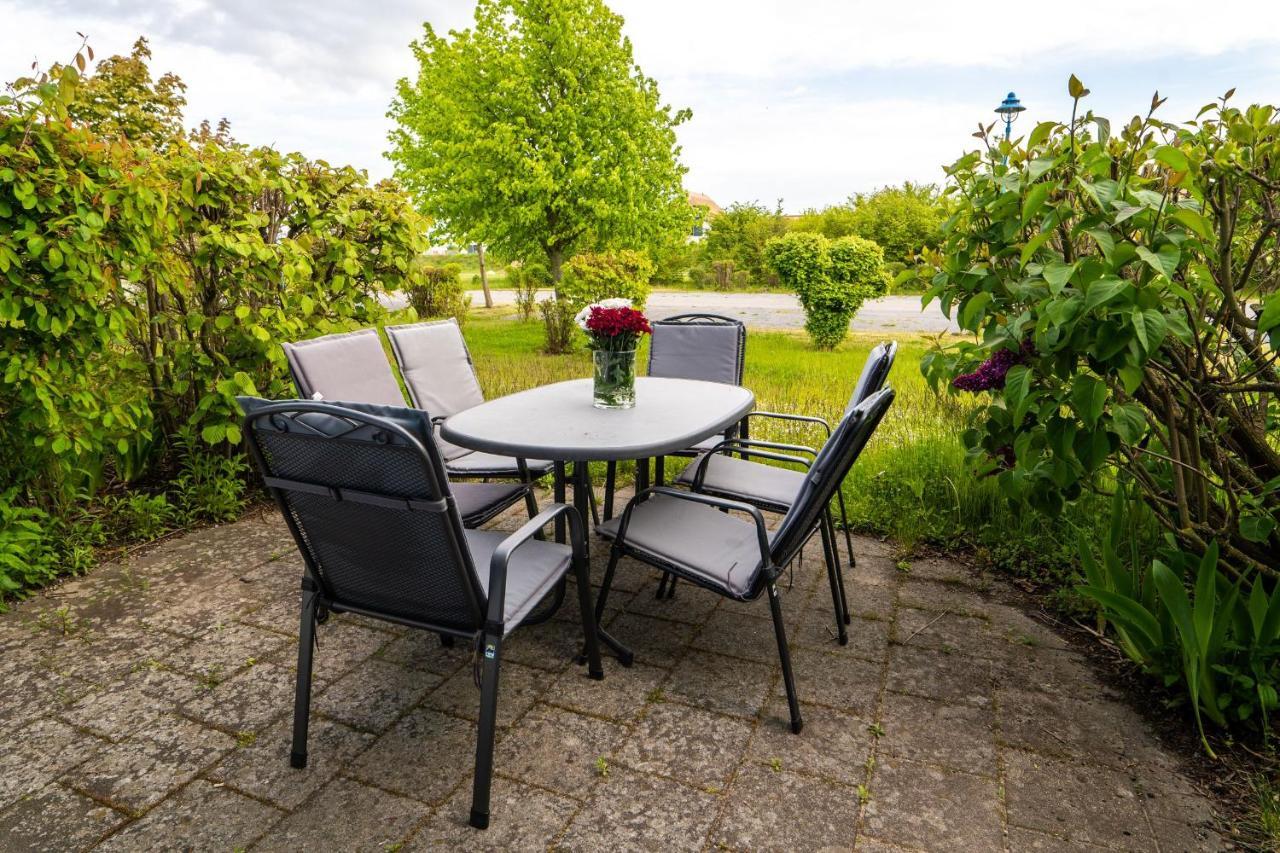 Feriendorf Rugana - Budget Appartement Mit 2 Schlafzimmern Und Terrasse A70 Dranske Exteriér fotografie